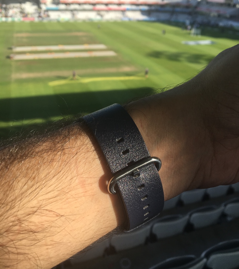 Olixar Apple Watch Strap (1)