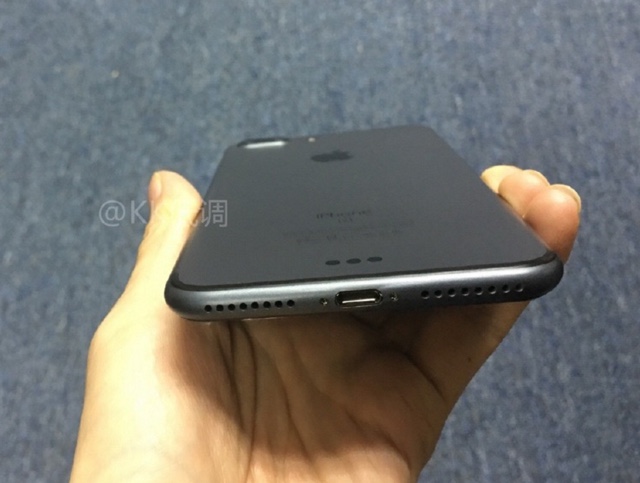 iPhone 7 Space Black (2)