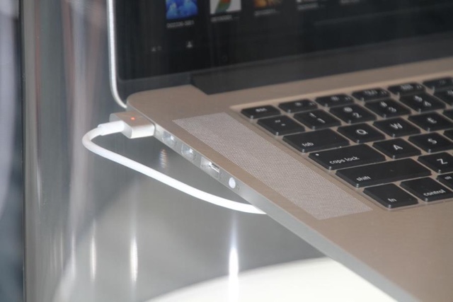 magsafe-charger-macbook-pro
