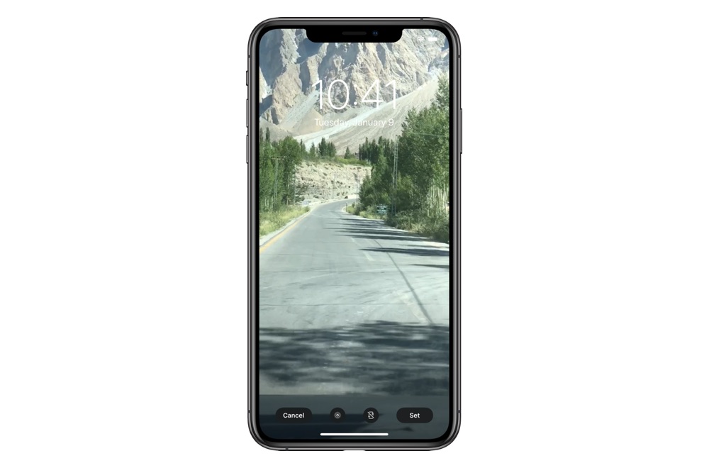 iPhone Animated Wallpaper feat